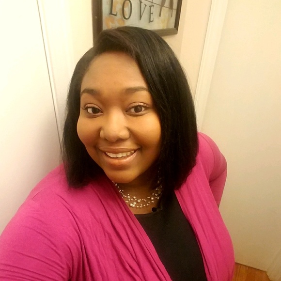 Poshmark Embassador, Tahesha - Picture 3 of 3